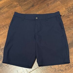Men’s Lululemon ABC shorts in size 34W. Deep dark blue color
